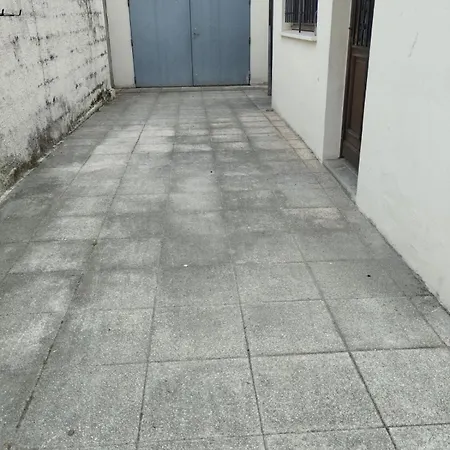 Maison Indépendante Avec Jardin Et Parking * Cenon